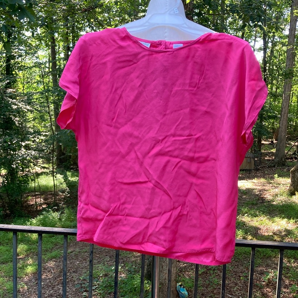 Ann Taylor Studio pink 100% Silk top sz. P (small/medium)